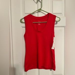 Medium red tank